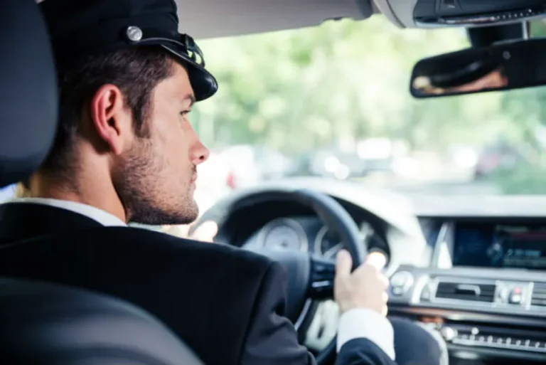 Why You Should Choose Fly Limousine Services Over Ride-Hailing Apps?